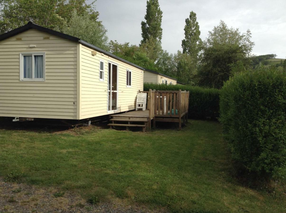 Camping Du Pont De St Gal Saint-Gal-sur-Sioule Zewnętrze zdjęcie